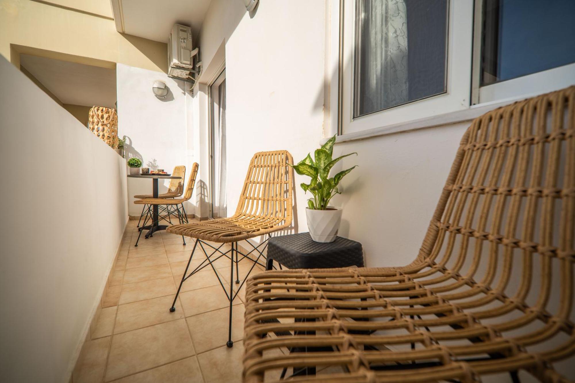 Ammoutsiani 2 Cozy Apartment Chrissi Akti Chania Exterior foto